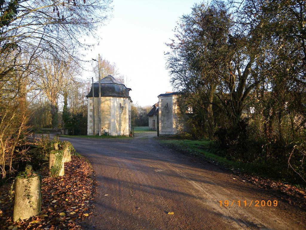 La Petite Varenne Turny Exterior photo