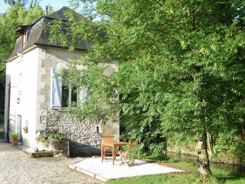 La Petite Varenne Turny Exterior photo