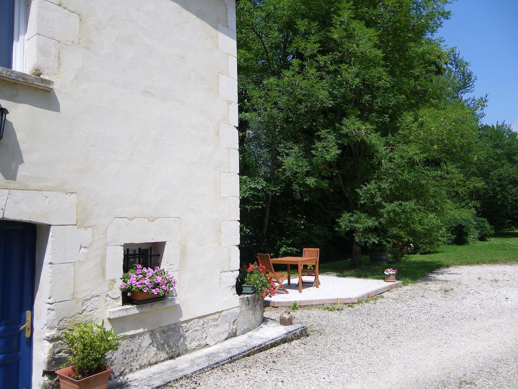 La Petite Varenne Turny Exterior photo