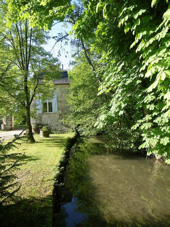 La Petite Varenne Turny Exterior photo
